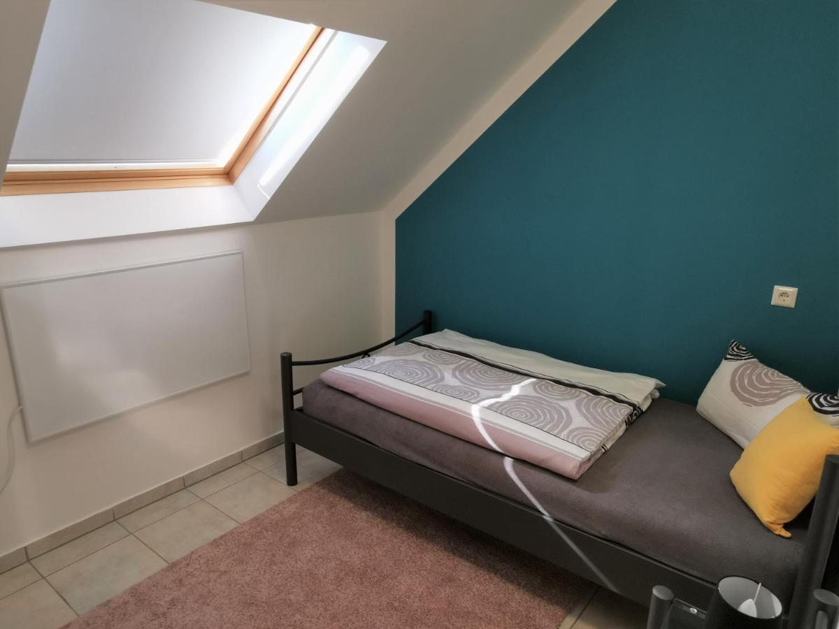 Ferienwohnung Falkenhof リンドラー エクステリア 写真